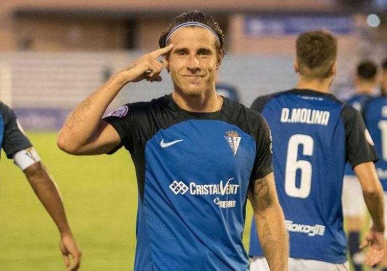 El Aquino más maduro espera al Real Murcia